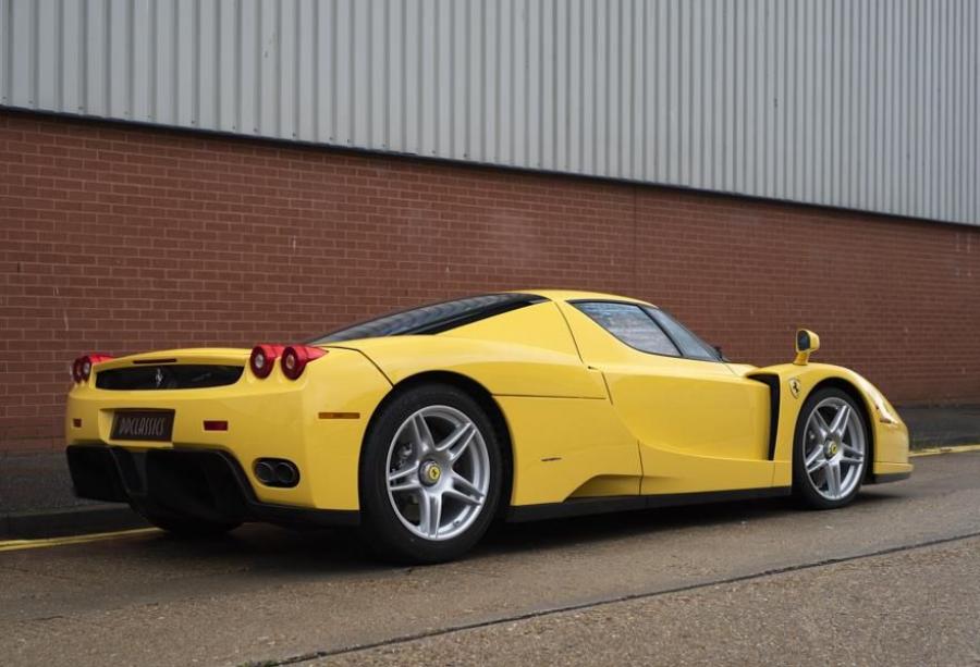 Ferrari Enzo Giallo Modena 2003 года  (фото 6 из 12)